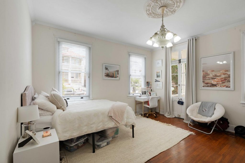 Image 7 of property listing at 77 Pitt Street, Charleston, SC 29403