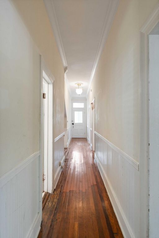 Image 9 of property listing at 77 Pitt Street, Charleston, SC 29403