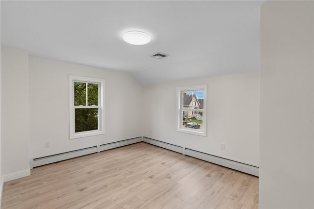 65 7th Street, East Providence, RI 02914