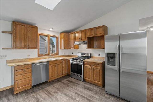 65 7th Street, East Providence, RI 02914