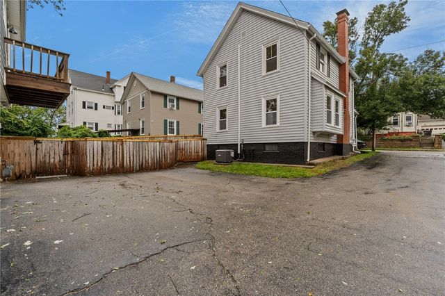 65 7th Street, East Providence, RI 02914