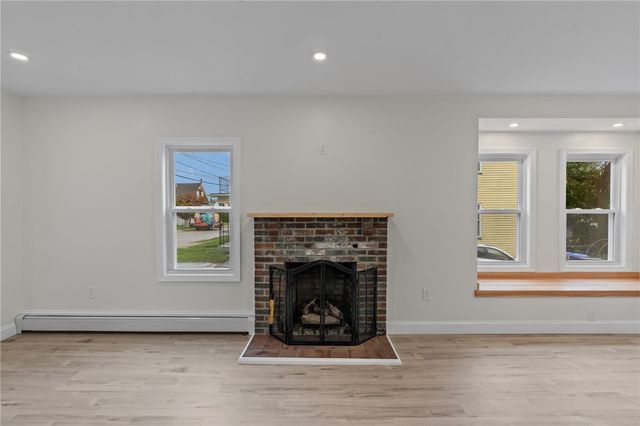 65 7th Street, East Providence, RI 02914