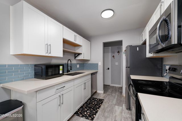 3935 Clear Acre Lane APT 214, Reno, NV 89512