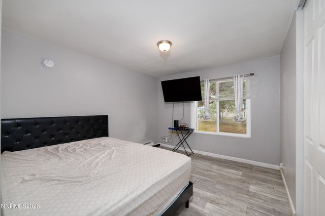 3935 Clear Acre Lane APT 214, Reno, NV 89512