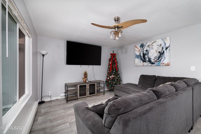 3935 Clear Acre Lane APT 214, Reno, NV 89512