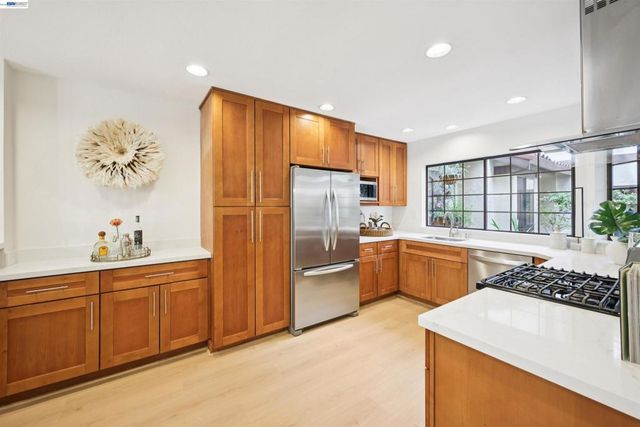 2506 Galleon Pl 116, San Leandro, CA 94577