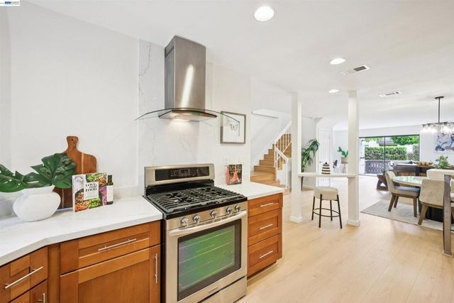 2506 Galleon Pl 116, San Leandro, CA 94577