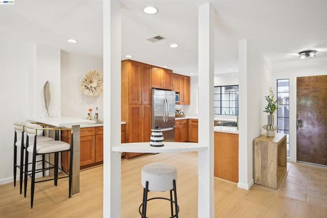 2506 Galleon Pl 116, San Leandro, CA 94577