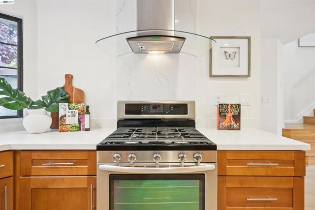 2506 Galleon Pl 116, San Leandro, CA 94577
