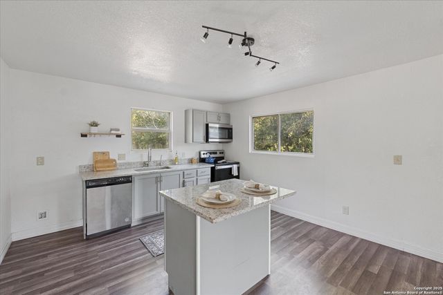 2315 21st, San Antonio, TX 78207