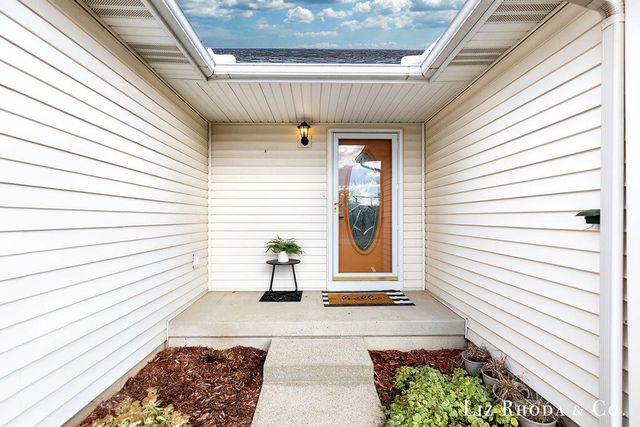11099 18 Mile Road NE, Cedar Springs, MI 49319