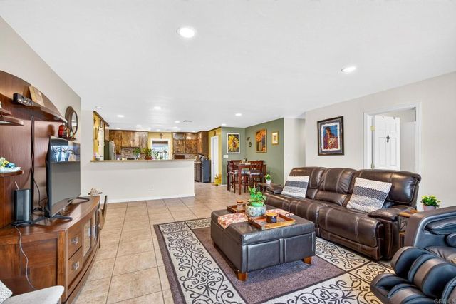 1045 S Magnolia, El Cajon, CA 92020
