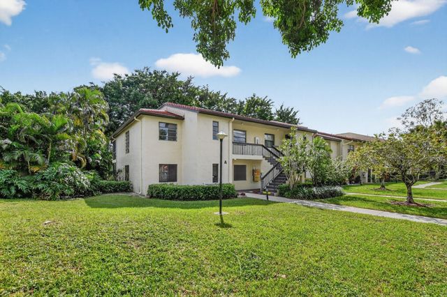 8310 Casa Del Lago 1a, Boca Raton, FL 33433