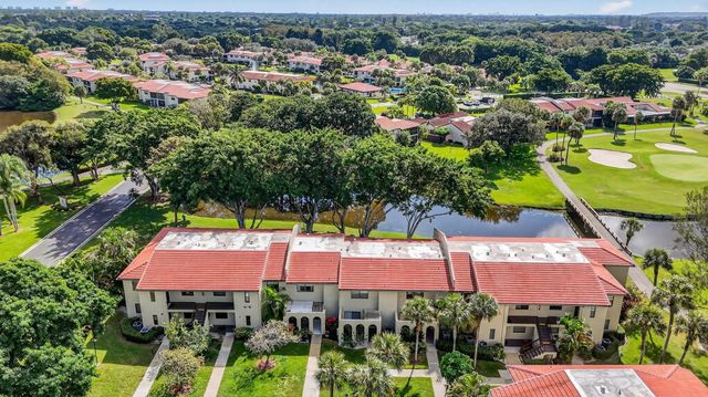 8310 Casa Del Lago 1a, Boca Raton, FL 33433