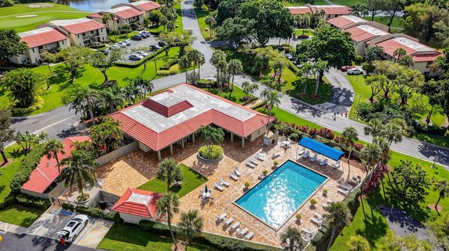 8310 Casa Del Lago 1a, Boca Raton, FL 33433