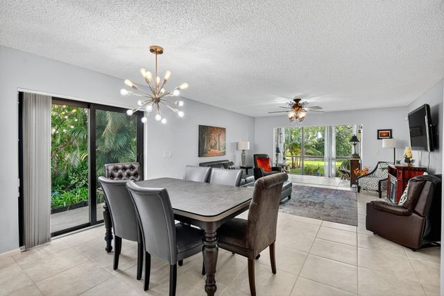 8310 Casa Del Lago 1a, Boca Raton, FL 33433