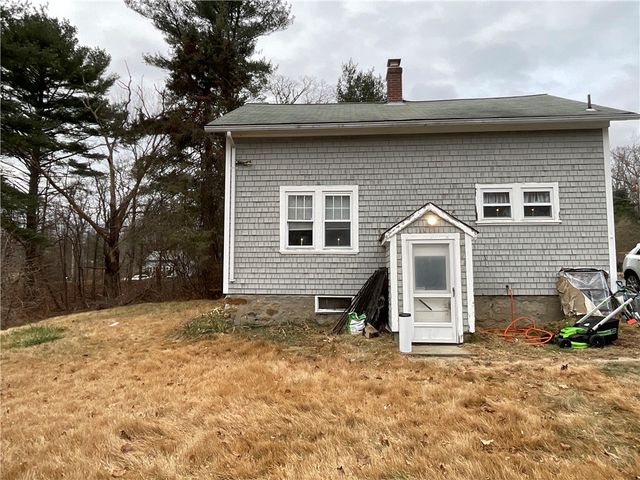 922 Plainfield Pike, Scituate, RI 02857
