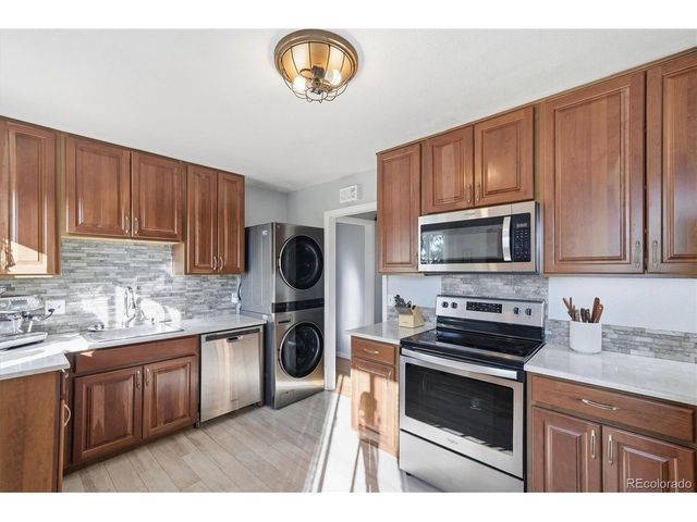 7870 Valley View Dr, Denver, CO 80221