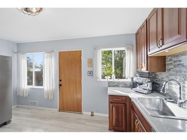 7870 Valley View Dr, Denver, CO 80221