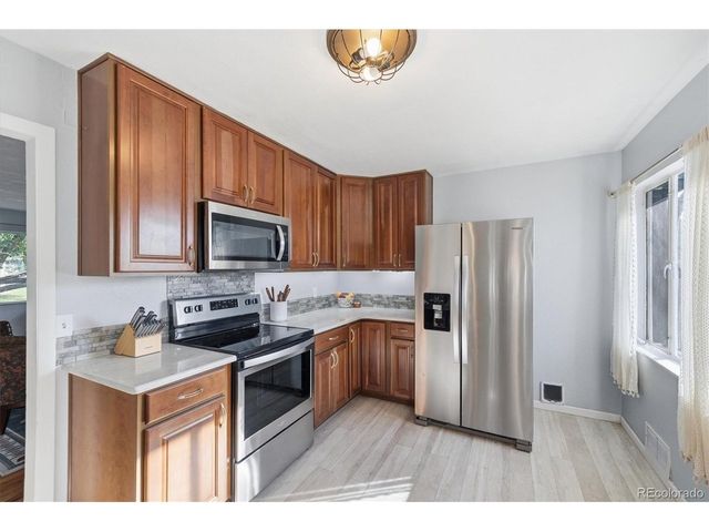 7870 Valley View Dr, Denver, CO 80221