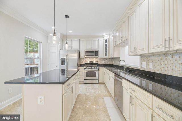 18775 TRIDENT SQ, Leesburg, VA 20176