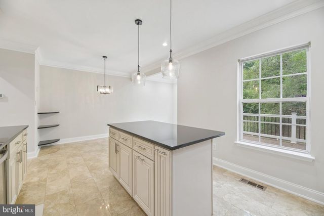 18775 TRIDENT SQ, Leesburg, VA 20176