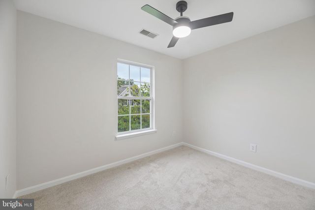 18775 TRIDENT SQ, Leesburg, VA 20176