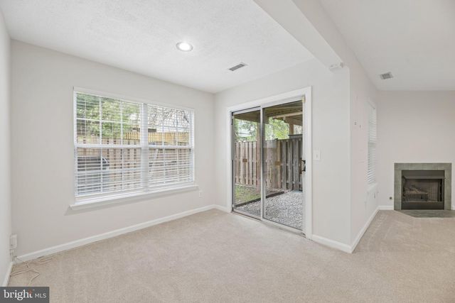 18775 TRIDENT SQ, Leesburg, VA 20176