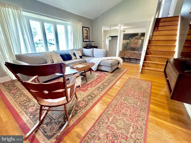 422 RIDGE PIKE, Lafayette Hill, PA 19444