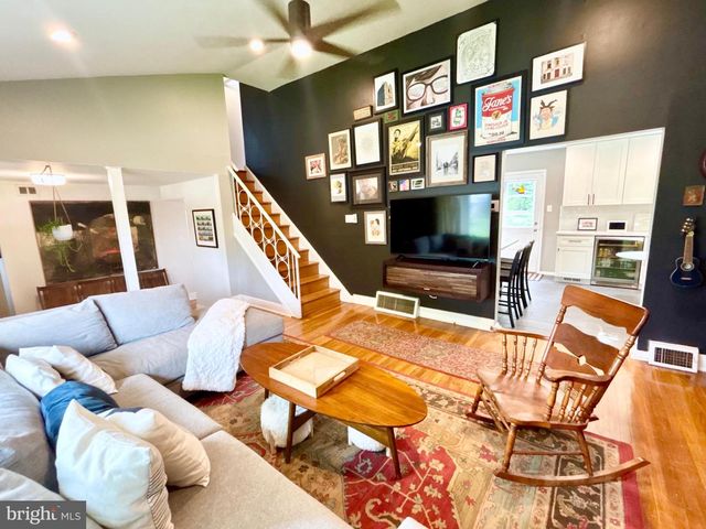 422 RIDGE PIKE, Lafayette Hill, PA 19444