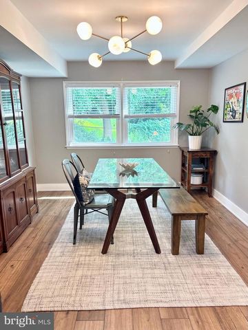422 RIDGE PIKE, Lafayette Hill, PA 19444