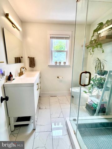 422 RIDGE PIKE, Lafayette Hill, PA 19444