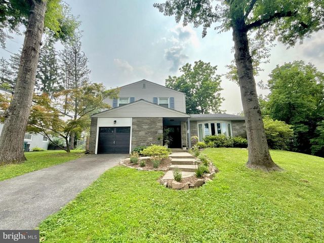 422 RIDGE PIKE, Lafayette Hill, PA 19444