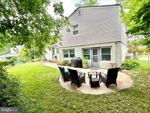 422 RIDGE PIKE, Lafayette Hill, PA 19444