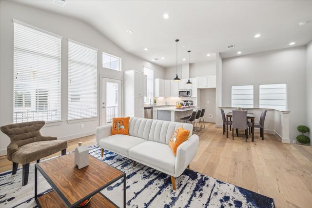 5221 Hillman Street B, Houston, TX 77023