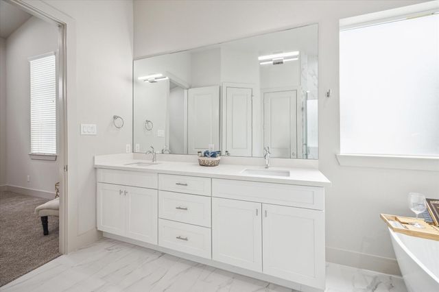 5221 Hillman Street B, Houston, TX 77023