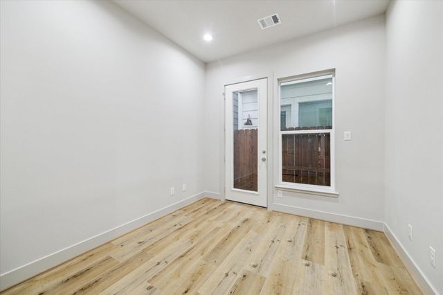 5221 Hillman Street B, Houston, TX 77023