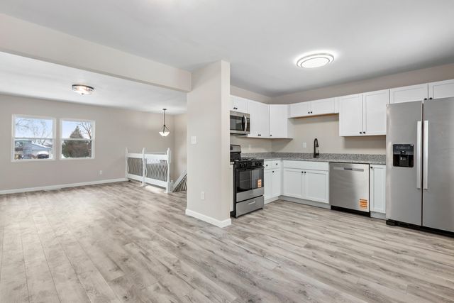 1707 E Chicago Street, Valparaiso, IN 46383