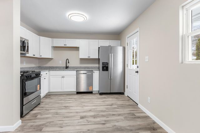 1707 E Chicago Street, Valparaiso, IN 46383