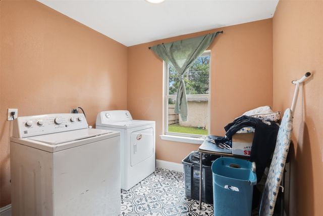3104 Avenue L, Fort Worth, TX 76105