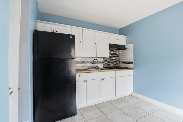 3104 Avenue L, Fort Worth, TX 76105