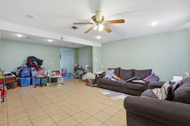 3104 Avenue L, Fort Worth, TX 76105