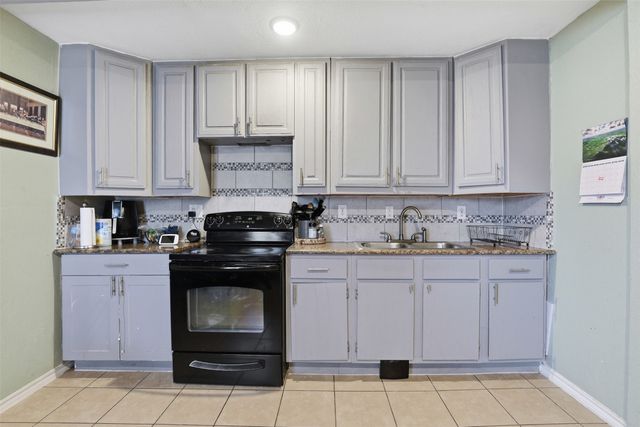 3104 Avenue L, Fort Worth, TX 76105