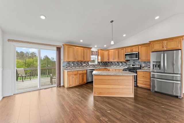 229 Dessa Rain Drive, Reedsburg, WI 53959