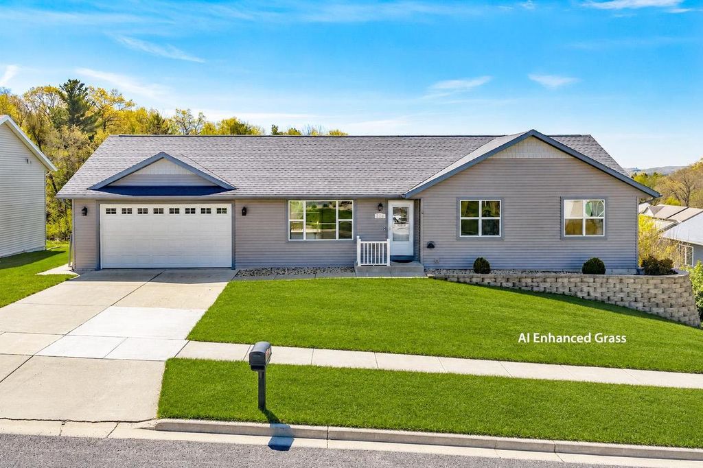 229 Dessa Rain Drive, Reedsburg, WI 53959