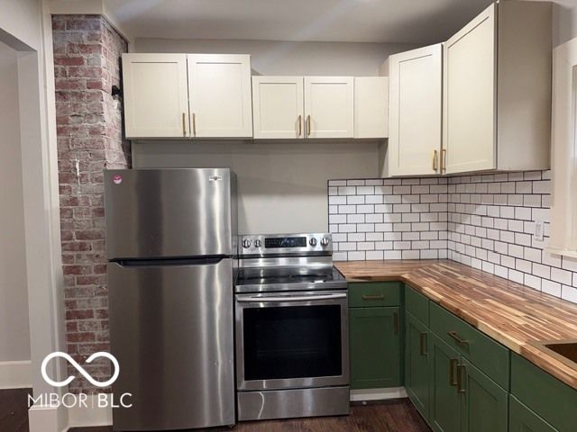 2926 Indianapolis Avenue, Indianapolis, IN 46208