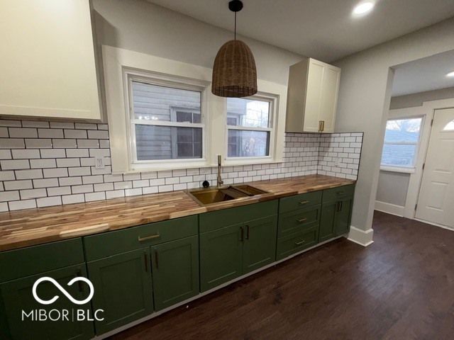 2926 Indianapolis Avenue, Indianapolis, IN 46208