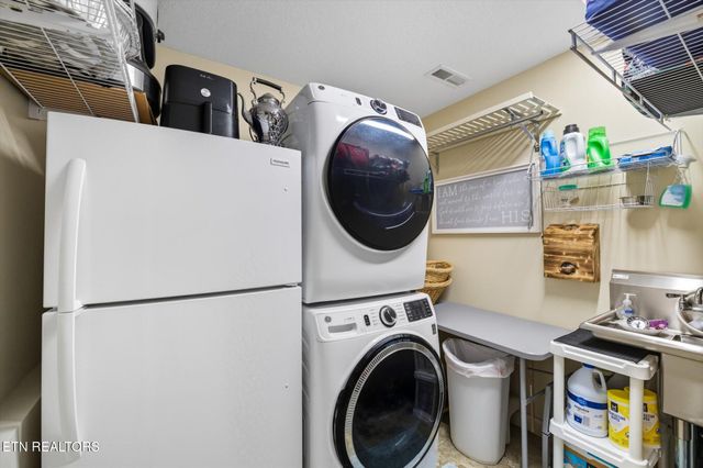 829 Northside Drive, Athens, TN 37303