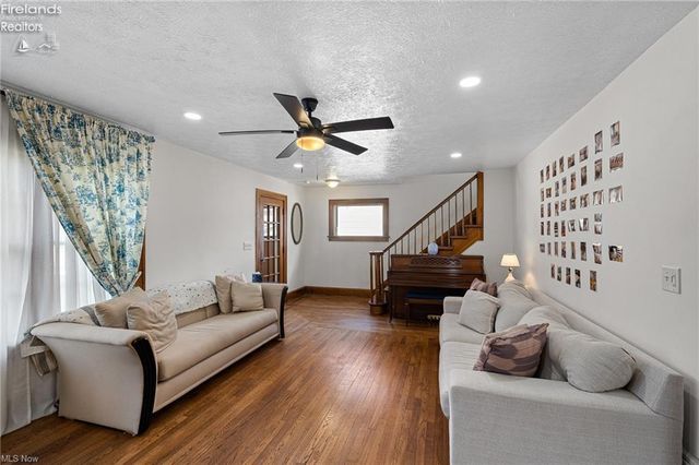 S 1427 Lakeview Boulevard, Lorain, OH 44052