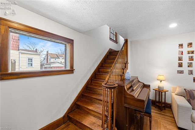 S 1427 Lakeview Boulevard, Lorain, OH 44052